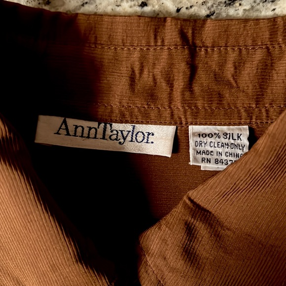 Ann Taylor Chocolate Brown Long Sleeve Vintage Silk Shirt Size L - Picture 6 of 6